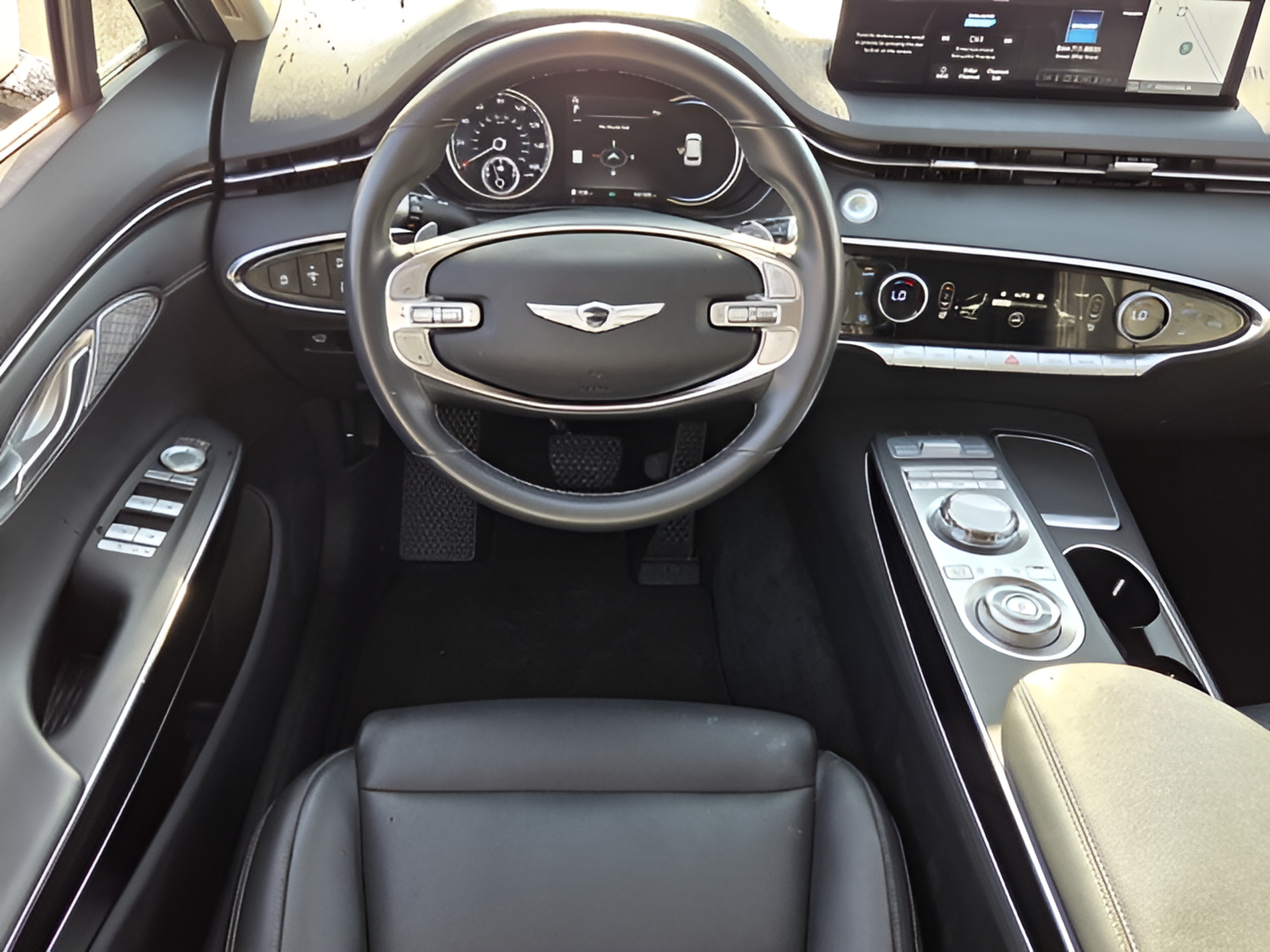 Used 2025 Genesis GV70 2.5T AWD/4WD image 11