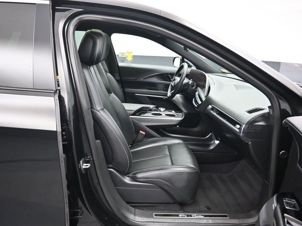 Used 2023 Cadillac Lyriq 2WD image 50