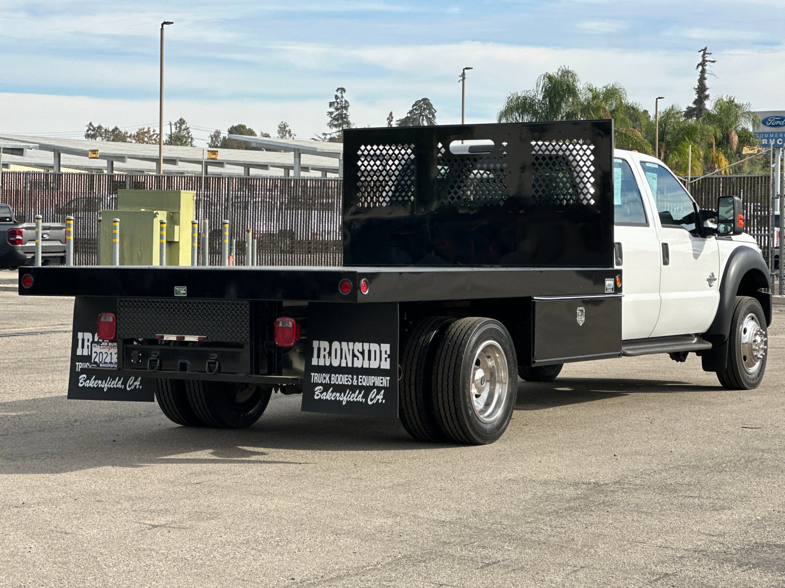 Used 2015 Ford F550 2WD Crew Cab Super Duty image 4