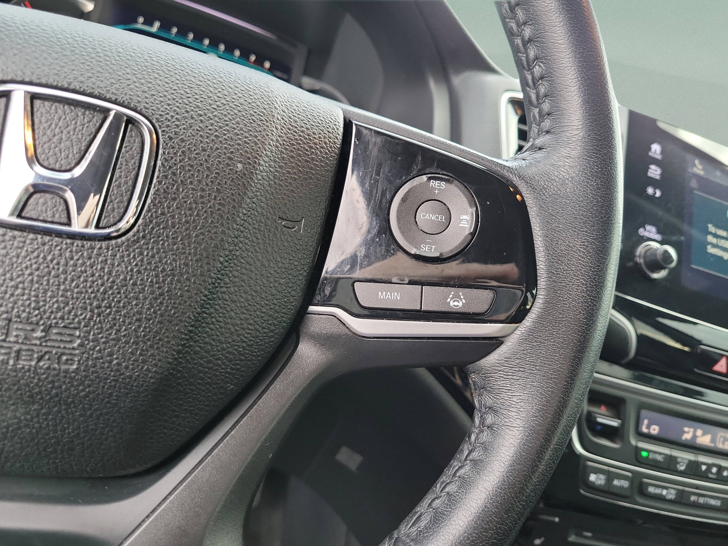 Used 2021 Honda Pilot Touring image 24