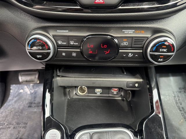 Certified 2022 Kia Soul GT-Line FWD image 24
