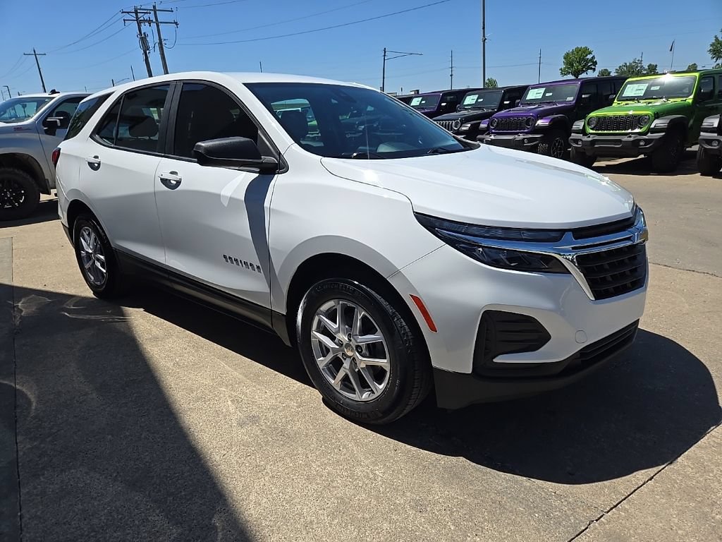 Used 2023 Chevrolet Equinox LS FWD image 15