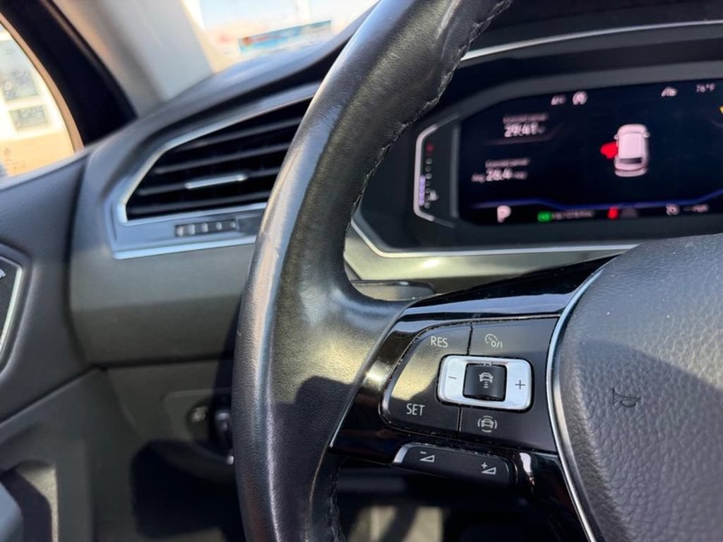 Used 2019 Volkswagen Tiguan SEL Premium AWD/4WD image 13