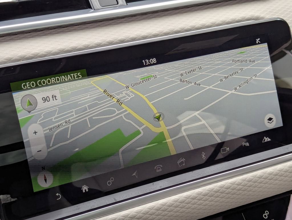 Used 2020 Land Rover Range Rover Velar R-Dynamic S image 19