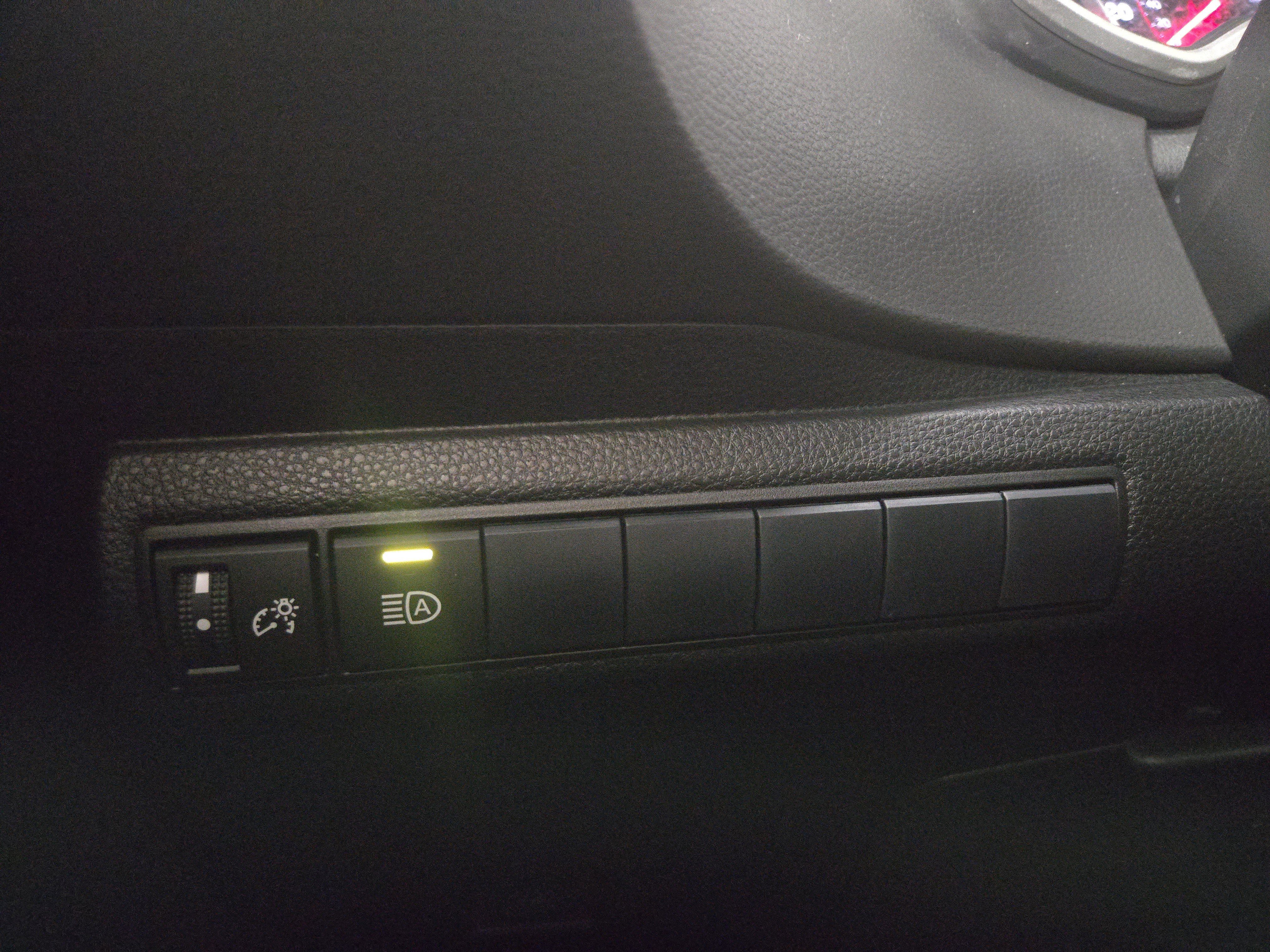 Used 2020 Toyota Corolla SE image 24