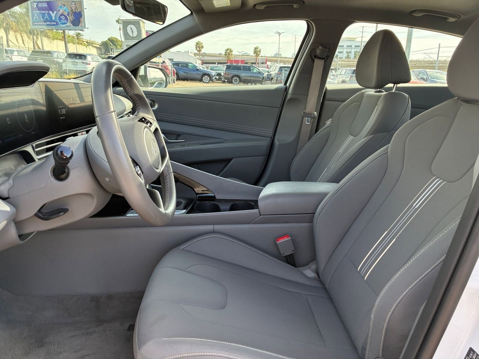 Used 2025 Hyundai Elantra SEL FWD image 27