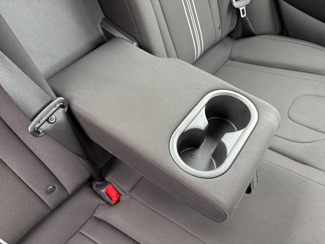 Used 2025 Hyundai Elantra SEL image 23