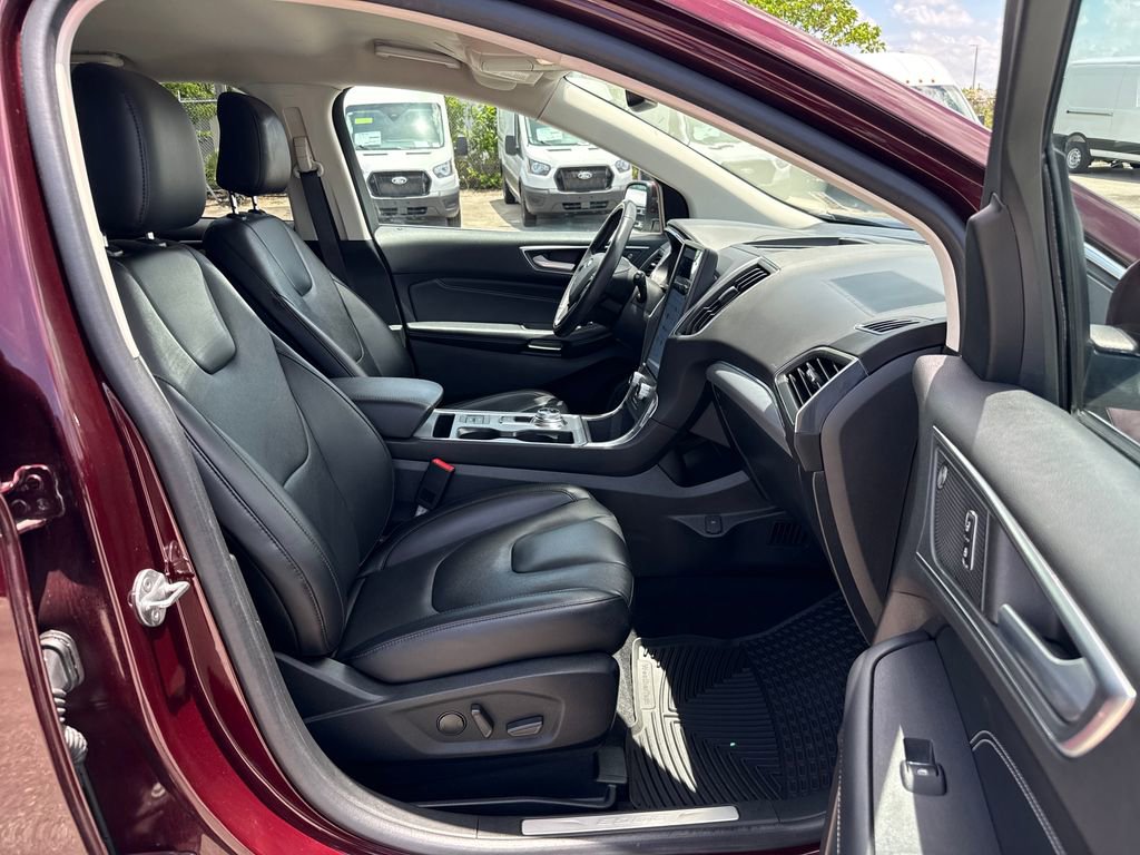 Used 2021 Ford Edge Titanium FWD image 26