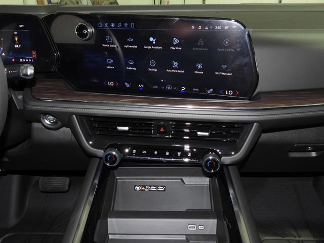 New 2026 Chevrolet Suburban Z71 w/ Comfort Package image 40