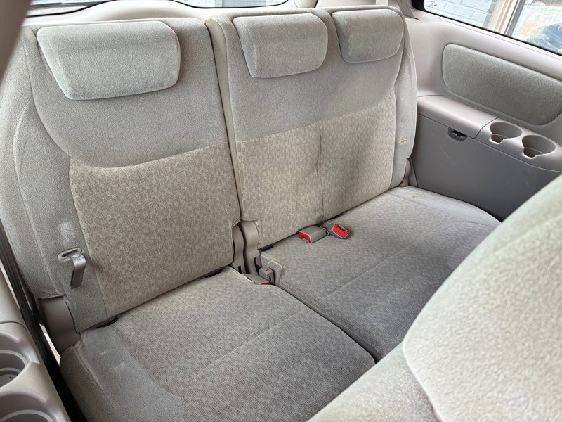 Used 2005 Toyota Sienna CE image 17