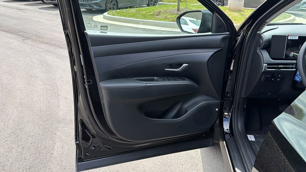 New 2026 Hyundai Tucson Blue SE AWD/4WD image 11