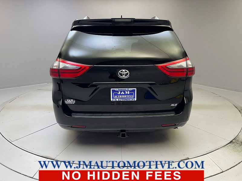 Used 2020 Toyota Sienna XLE FWD image 4