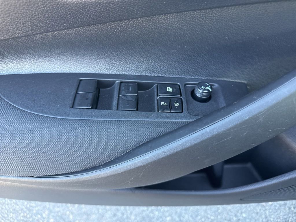 Used 2025 Toyota Corolla LE image 22