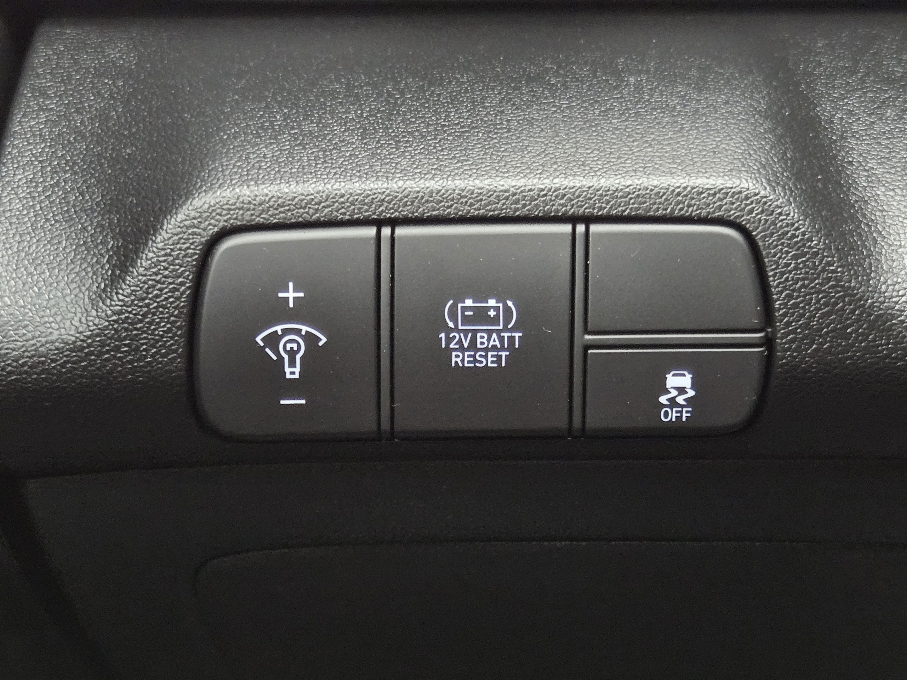 Used 2025 Hyundai Elantra Hybrid FWD image 20