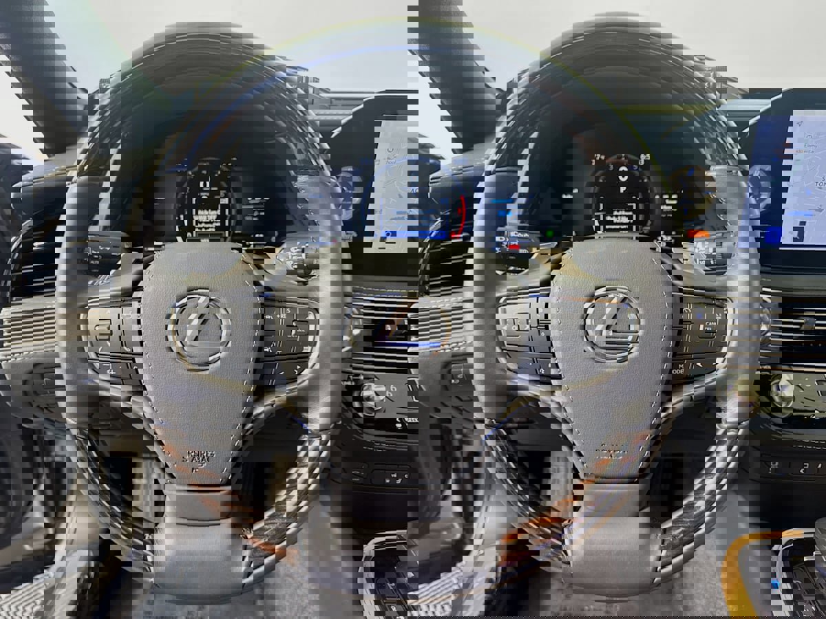 Used 2024 Lexus LS 500 w/ Interior Upgrade Package image 11