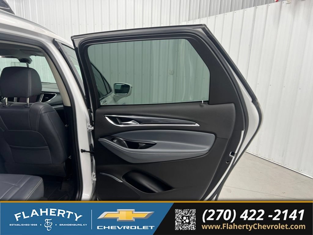 Used 2018 Buick Enclave Premium w/ LPO, Hit The Road Package AWD/4WD image 12