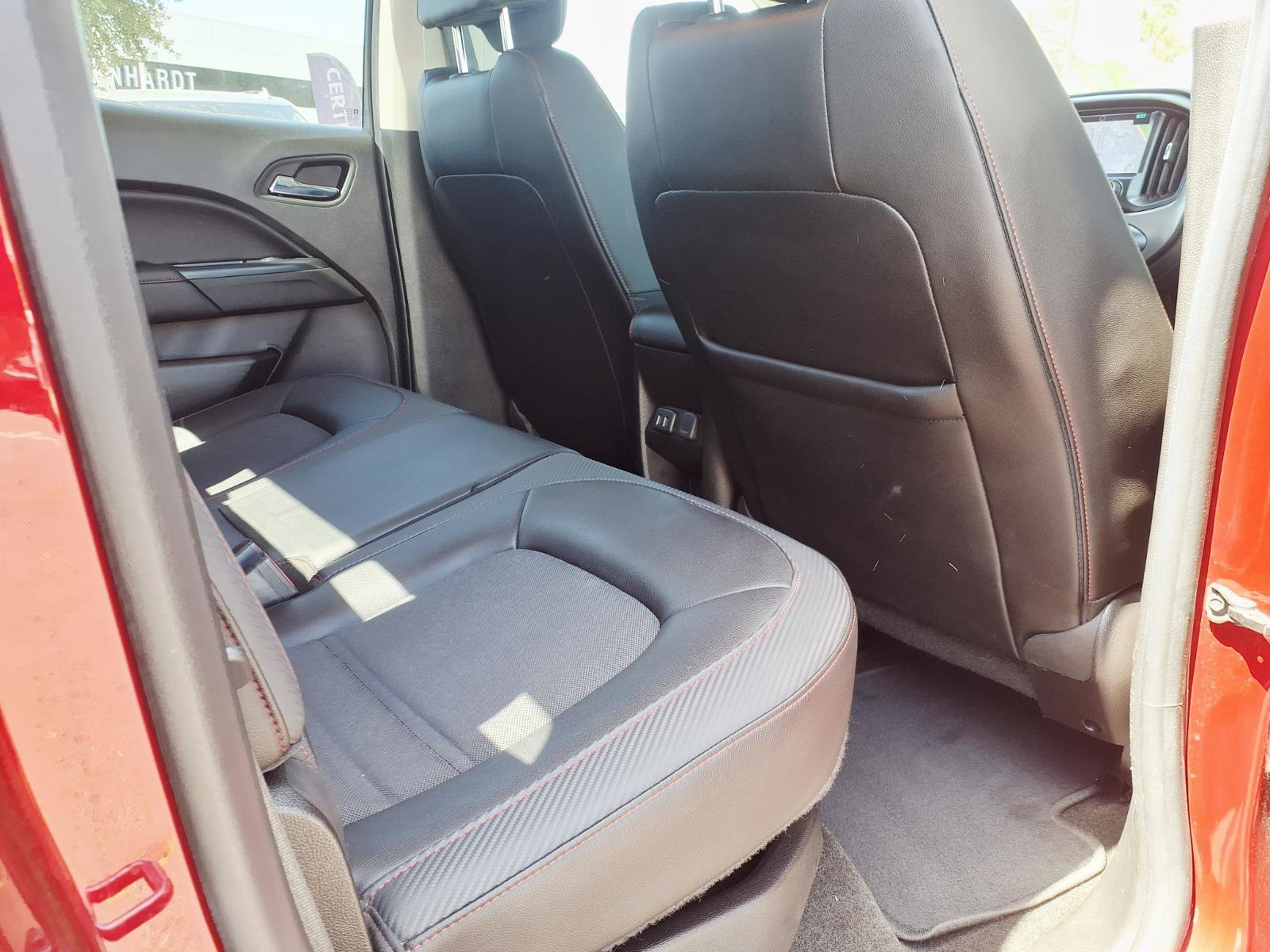 Used 2017 GMC Canyon SLE w/ All Terrain Package AWD/4WD image 12