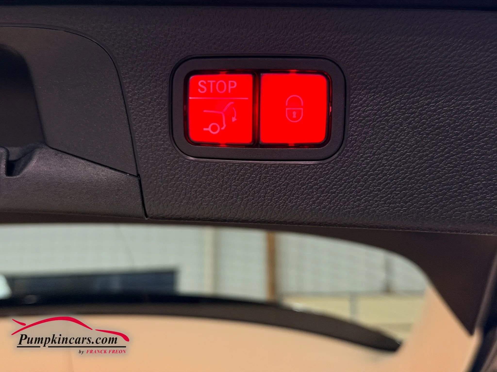 Used 2022 Mercedes-Benz GLC 300 4MATIC w/ Multimedia Package Lite image 22