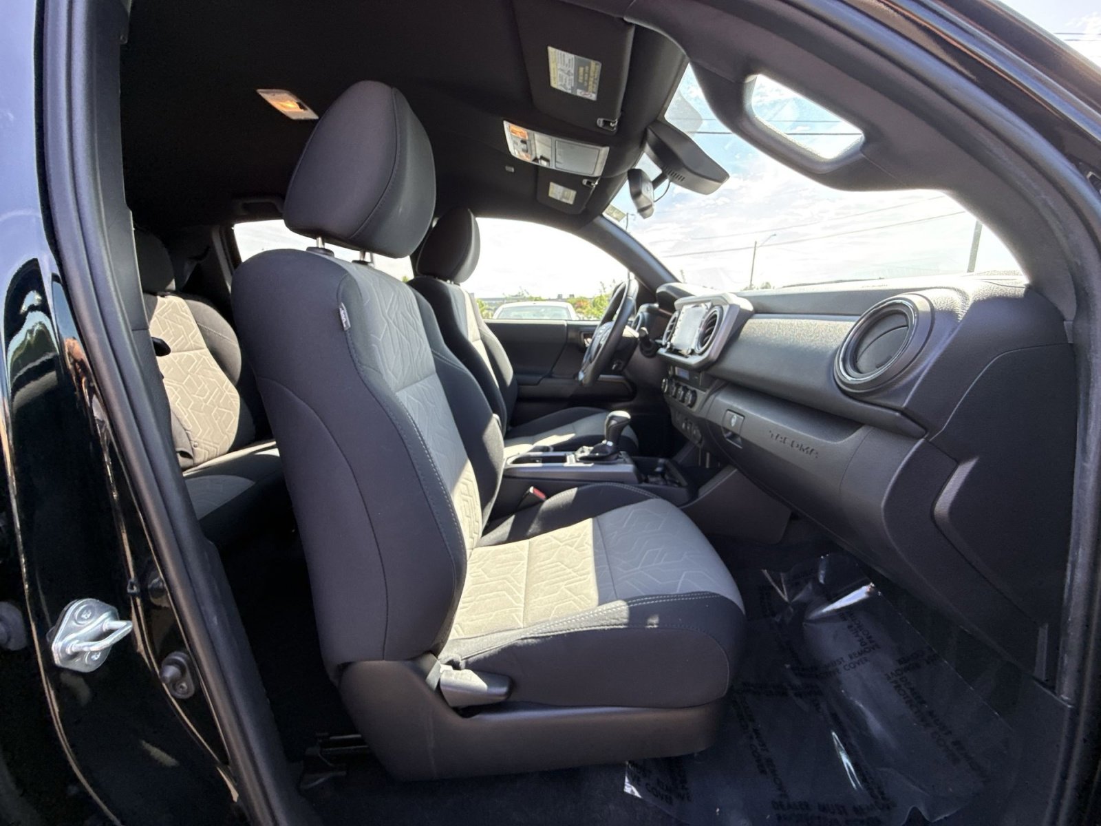 Used 2021 Toyota Tacoma TRD Sport image 25