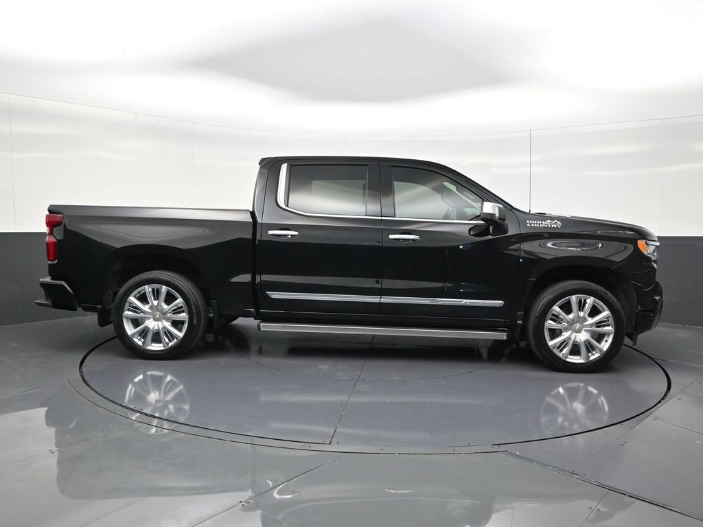 Used 2024 Chevrolet Silverado 1500 High Country AWD/4WD image 6
