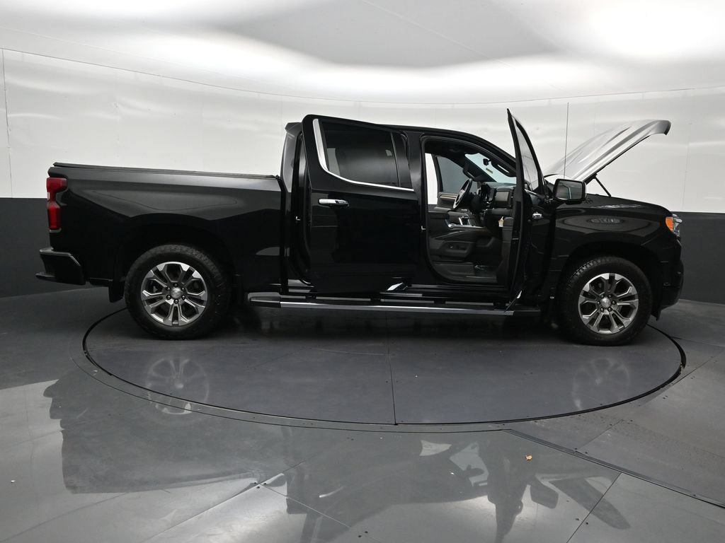 Used 2024 Chevrolet Silverado 1500 High Country w/ Technology Package AWD/4WD image 32