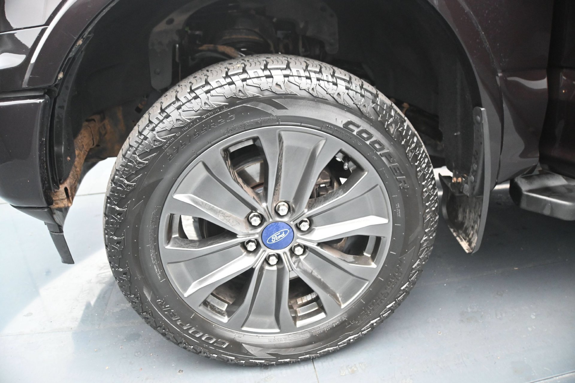 Used 2018 Ford F150 XLT w/ Equipment Group 302A Luxury AWD/4WD image 26