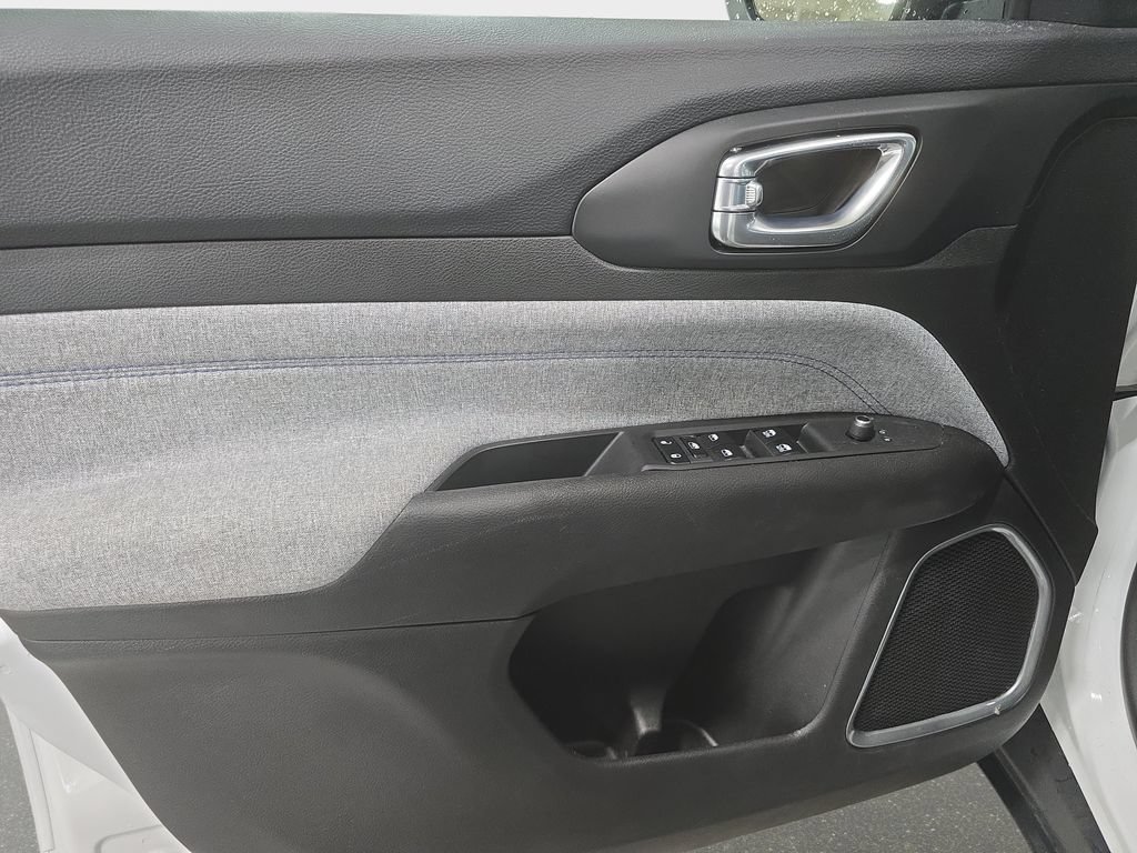 Used 2025 Jeep Compass Sport AWD/4WD image 21