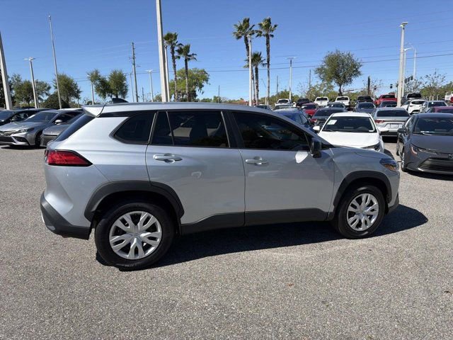 Used 2023 Toyota Corolla Cross L image 2