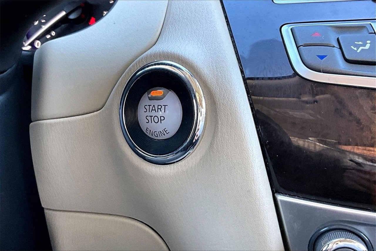 Used 2017 INFINITI QX60 Luxe w/ Deluxe Technology Package image 29