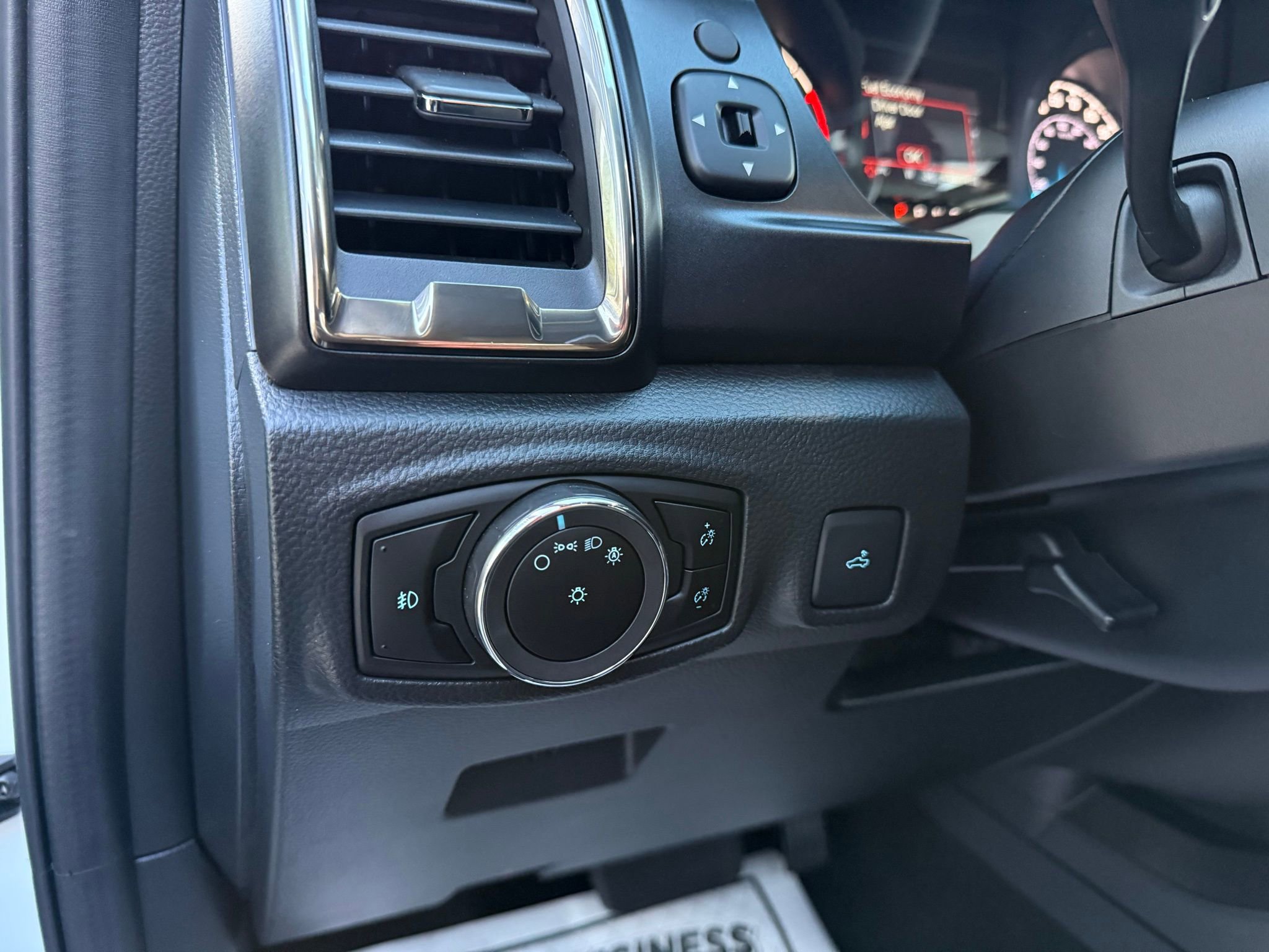 Used 2023 Ford Ranger XLT w/ Tremor Off-Road Package image 37