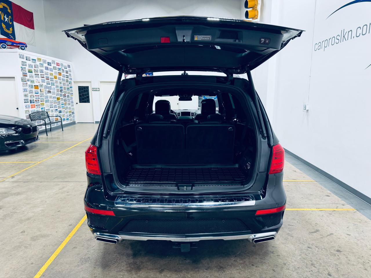 Used 2014 Mercedes-Benz GL 550 4MATIC image 28