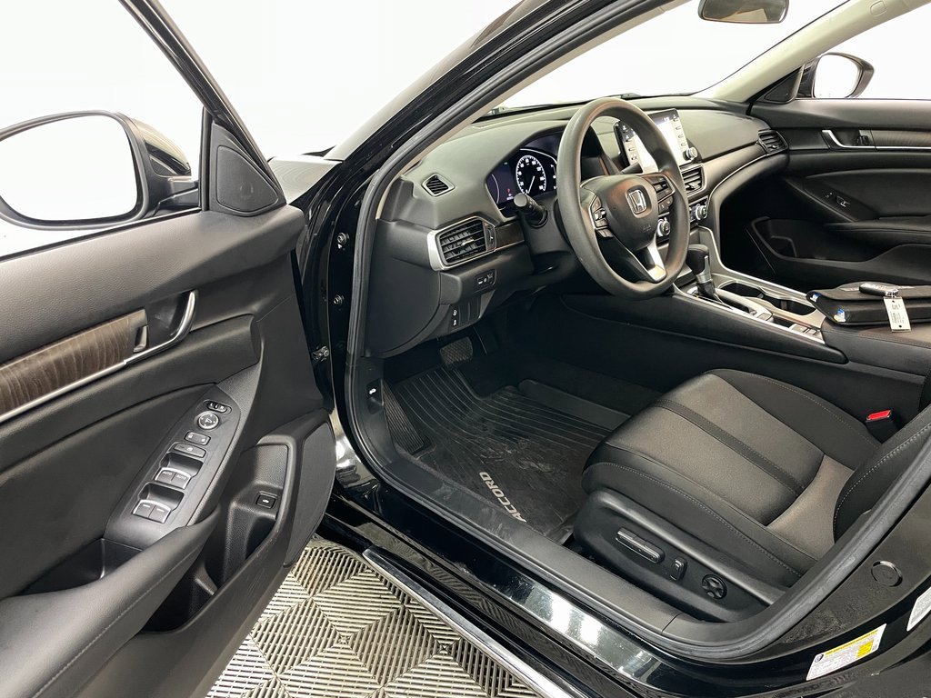 Used 2020 Honda Accord EX image 19