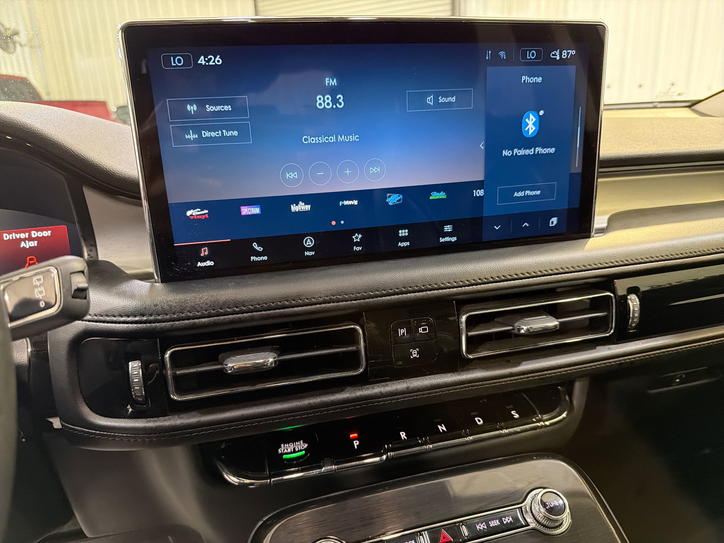 Used 2023 Lincoln Nautilus AWD w/ Premium Package image 17