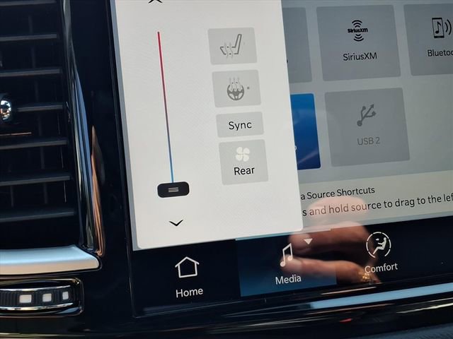 New 2026 Chrysler Voyager LX image 6