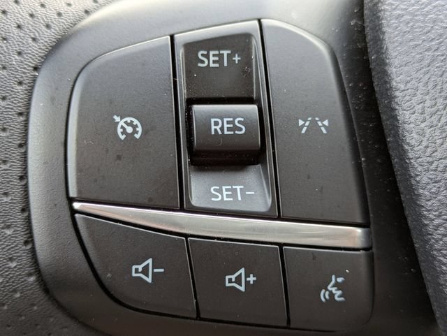 Used 2023 Ford Escape ST-Line AWD/4WD image 25