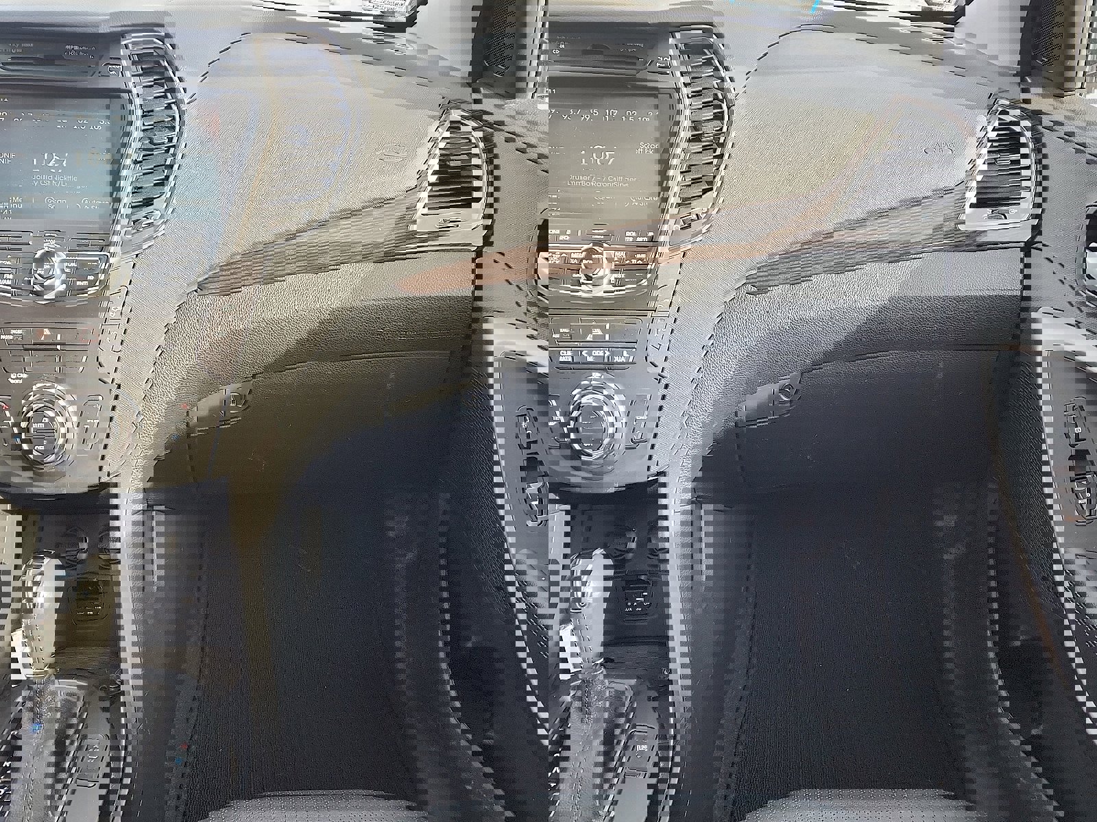 Used 2016 Hyundai Santa Fe Sport 2.0T w/ Option Group 05 image 11