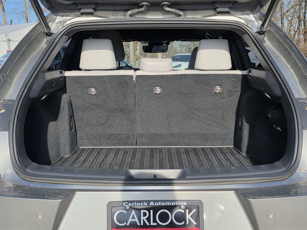 Used 2019 Lexus UX 200 w/ Premium Package image 29