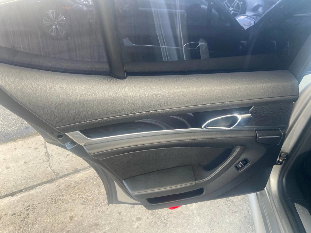 Used 2012 Porsche Panamera 4 image 12