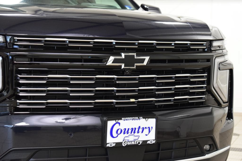 New 2026 Chevrolet Suburban High Country AWD/4WD image 11