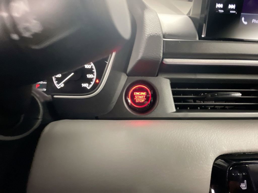 Used 2025 Honda Pilot EX-L image 5