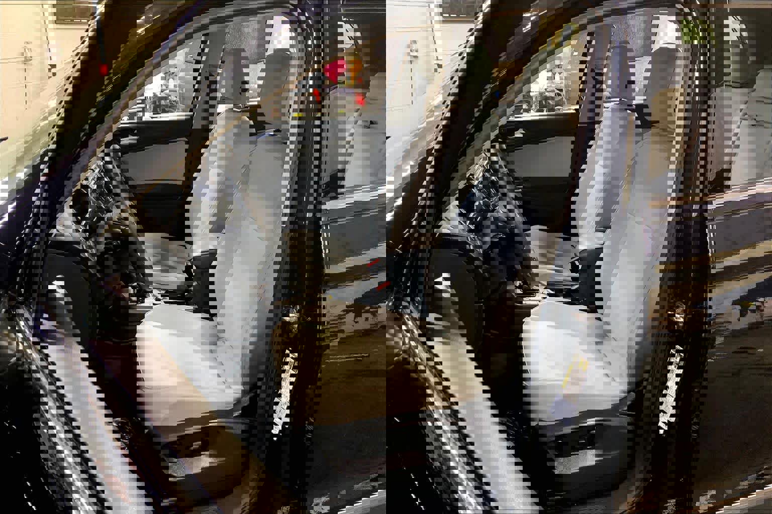 Used 2020 Volkswagen Tiguan SEL image 8