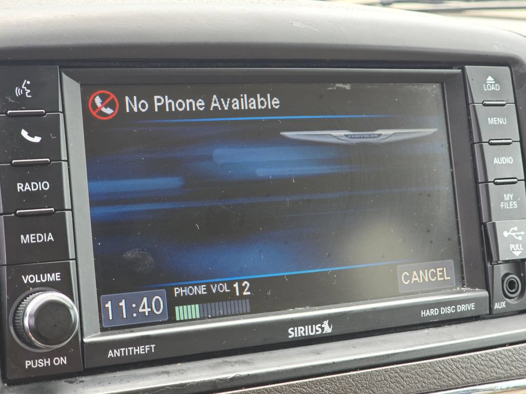 Used 2016 Chrysler Town & Country Touring FWD image 8
