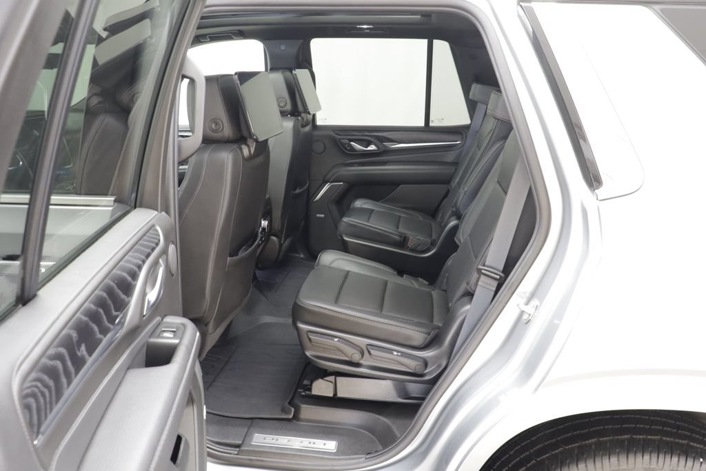 Used 2023 GMC Yukon Denali w/ Advanced Technology Package AWD/4WD image 18