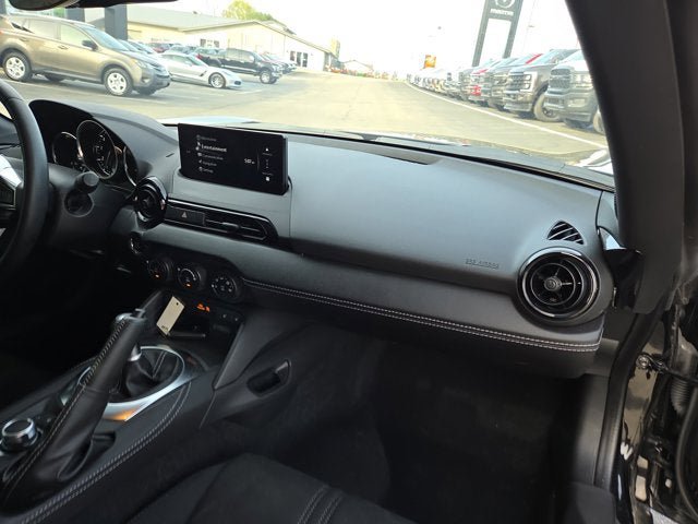 Used 2024 MAZDA MX-5 Miata Club RWD image 10