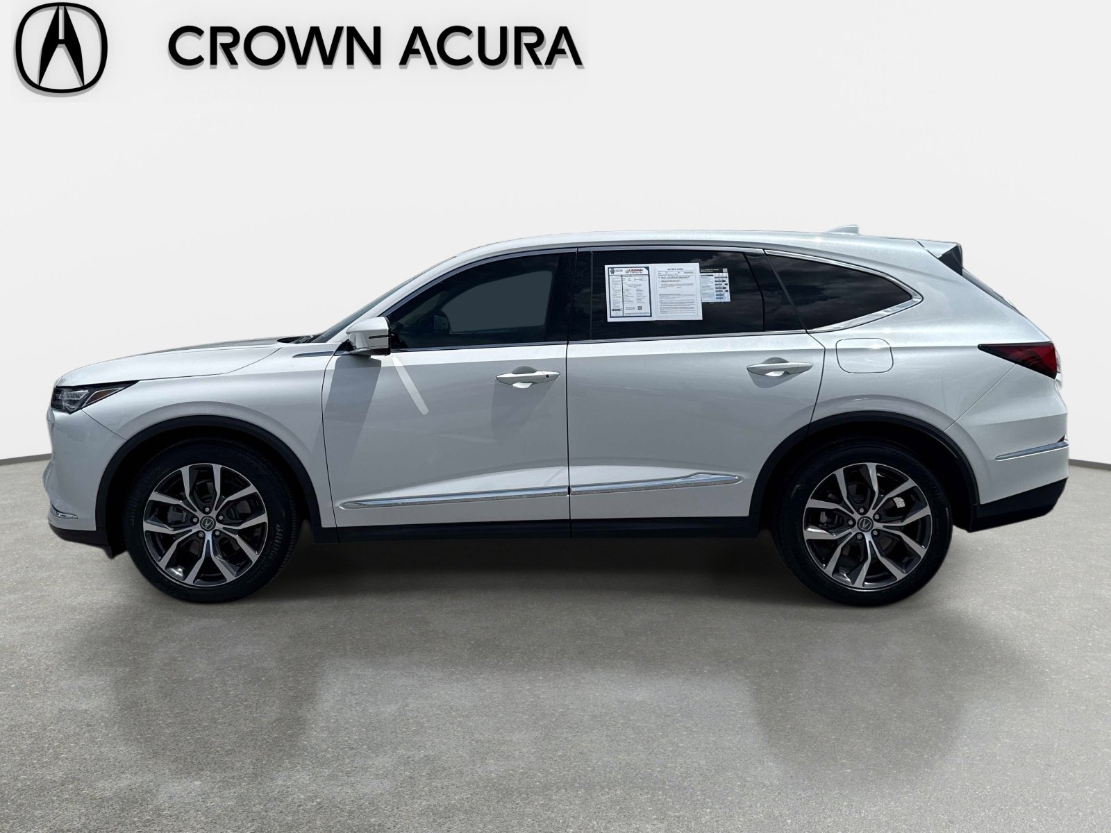 Used 2023 Acura MDX FWD w/ Technology Package image 2