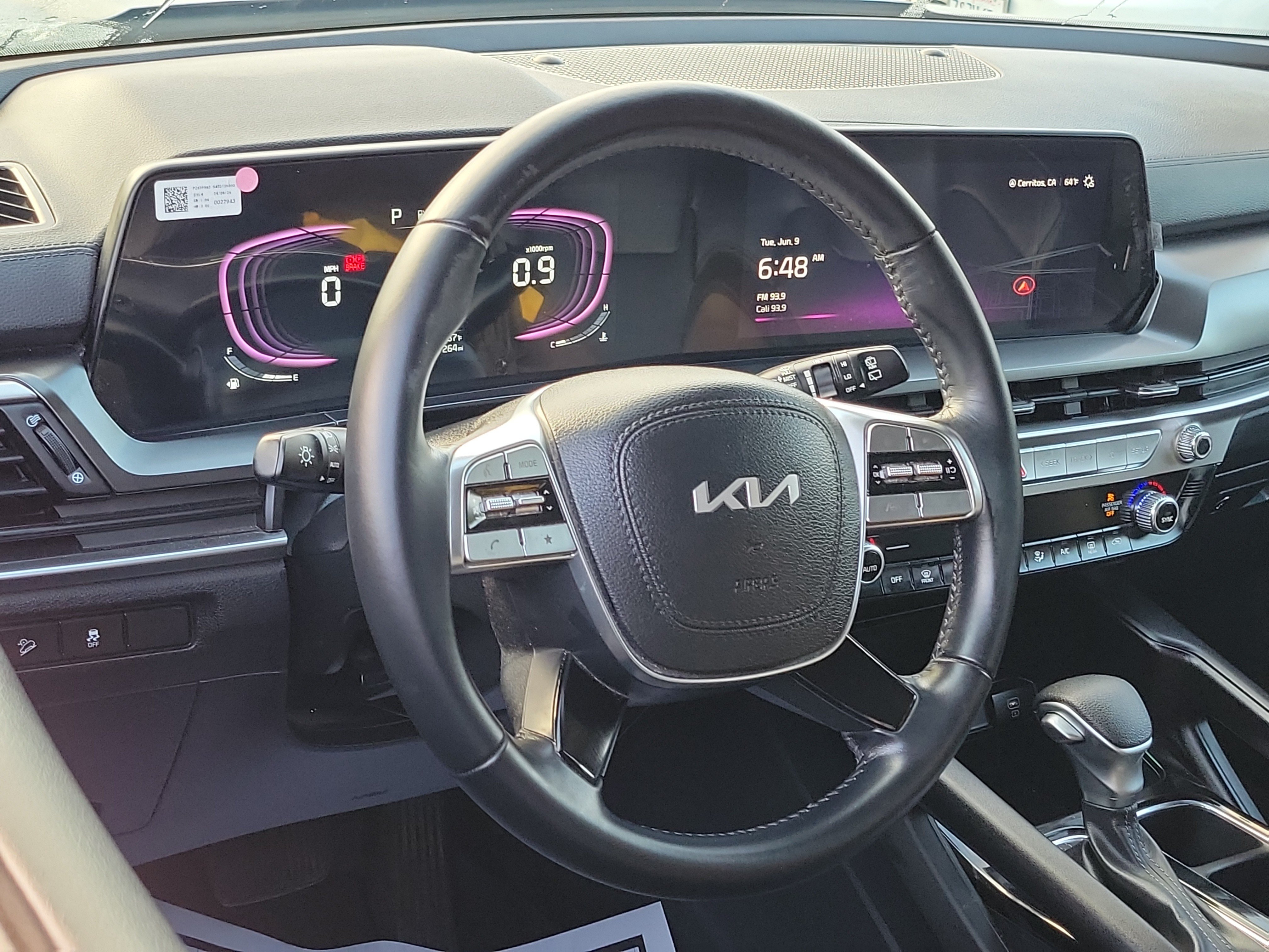 Used 2025 Kia Telluride LX FWD image 9