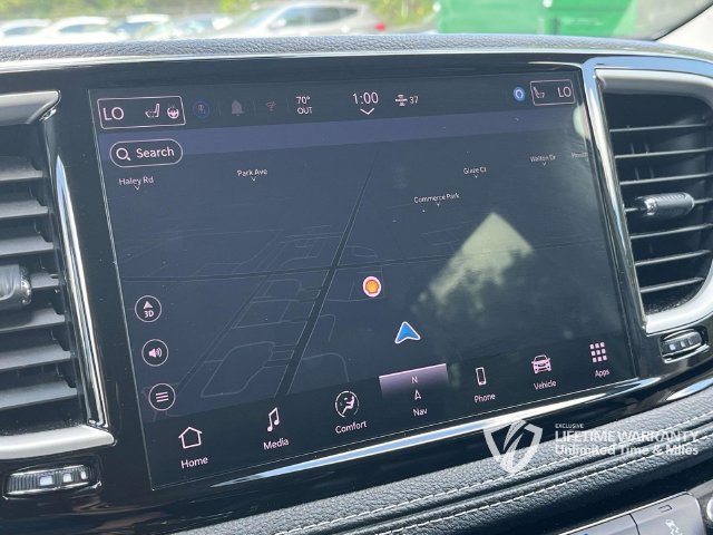 Used 2024 Chrysler Pacifica Limited FWD image 33