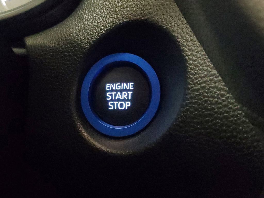 Used 2024 Toyota Corolla Cross LE image 29