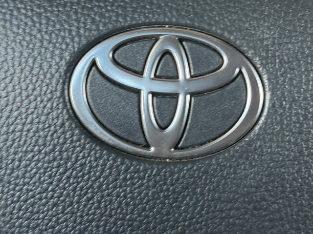 Used 2025 Toyota Camry LE w/ Convenience Package FWD image 5