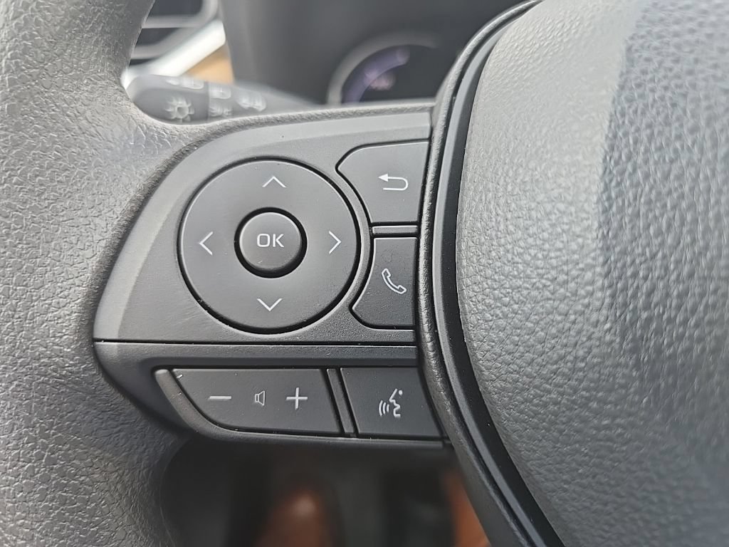 Used 2024 Toyota RAV4 LE AWD/4WD image 26